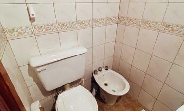 Casa en venta - 3 dormitorios 2 baño 1 cochera - 142mts2 - La Plata [FINANCIADO]