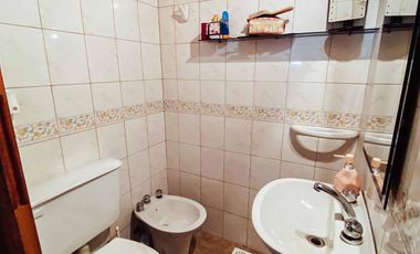 Casa en venta - 3 dormitorios 2 baño 1 cochera - 142mts2 - La Plata [FINANCIADO]
