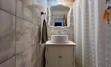 PH tipo Casa de cuatro ambientes con cochera a la venta en Villa Dominico