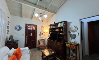 PH tipo Casa de cuatro ambientes con cochera a la venta en Villa Dominico