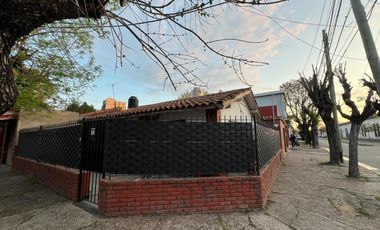 PH tipo Casa de cuatro ambientes con cochera a la venta en Villa Dominico
