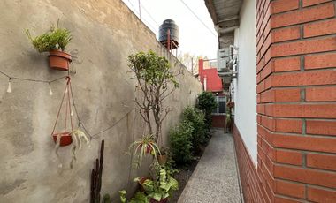 PH tipo Casa de cuatro ambientes con cochera a la venta en Villa Dominico