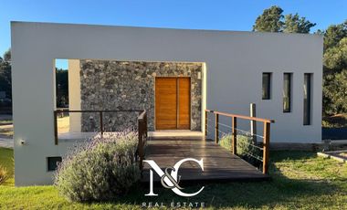 Casa en venta en costa esmeralda