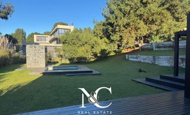 Casa en venta en costa esmeralda