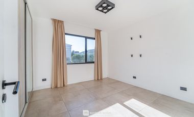 Venta - Casa 4 ambientes con pileta y parrilla - Rúmenco 