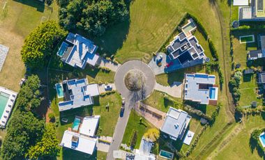 Venta - Casa 4 ambientes con pileta y parrilla - Rúmenco 