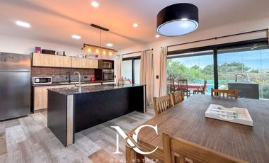 Casa en venta en Costa Esmeralda 4 amb piscina