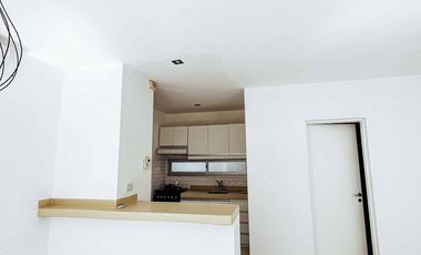 Departamento en venta - 2 dormitorios, 1 baño, cochera - 105mts2 - City Bell