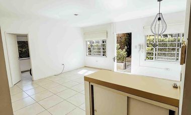Departamento en venta - 2 dormitorios, 1 baño, cochera - 105mts2 - City Bell