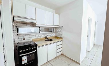 Departamento en venta - 2 dormitorios, 1 baño, cochera - 105mts2 - City Bell