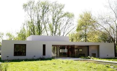 Casa - VENTA - BARRIO MIRALAGOS