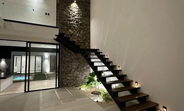 Casa 4 recámaras| zona norte| en privada con campo de golf