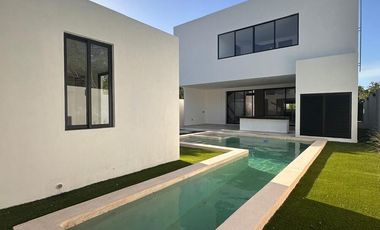 Casa 4 recámaras| zona norte| en privada con campo de golf