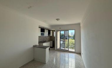 Departamento de dos ambientes con cochera en Alquiler en Wilde Centro
