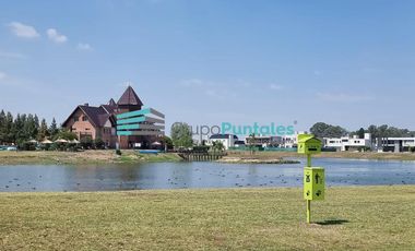 Terreno a la Laguna en Barrio Principado de San Vicente, canning