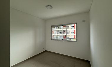 Oficina comercial a la venta en Wilde Centro
