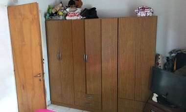 Casa en venta - 1 dormitorio 1 baño - cochera - Gambier, La Plata