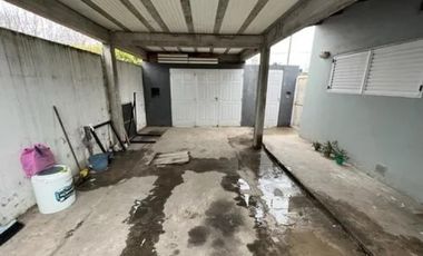 Casa en venta - 1 dormitorio 1 baño - cochera - Gambier, La Plata