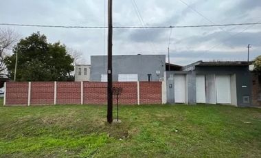 Casa en venta - 1 dormitorio 1 baño - cochera - Gambier, La Plata