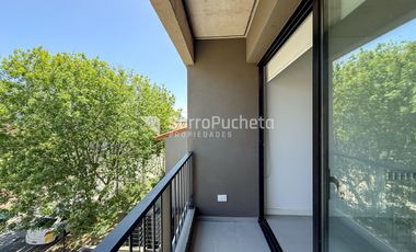 Venta departamento 3 ambientes con balcon y cochera en Haedo.