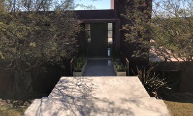 Casa en Alquiler Temporal, 3 Dormitorios,Q2