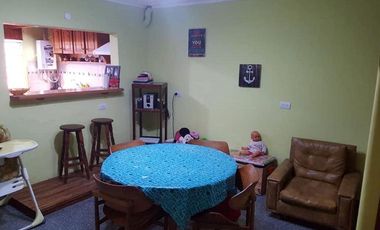 Casa en venta - 2 dormitorios 2 baños -597mts2 totales - Magdalena