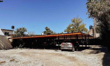 Casa en venta - 2 dormitorios 1 baño - Cochera - 105mts2 - City Bell