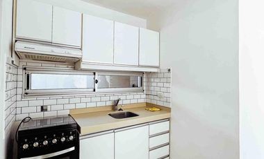 Casa en venta - 2 dormitorios 1 baño - Cochera - 105mts2 - City Bell