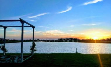 Terreno venta 2356 mts 2 totales - Campos de Roca II