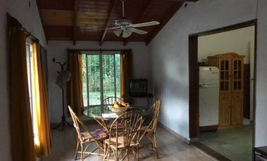 Casa en venta - 3 dormitorios 2 baños -  cochera - 8701mts2 - Villa Elisa