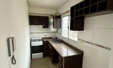 2 ambientes en Complejo Cerrado - Banfield Este - Venta Directa!!