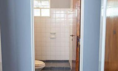 Departamento en venta - 3 Dormitorios 1 Baño 1 Cochera- 58mts2 - Villa Elvira [FINANCIADO]