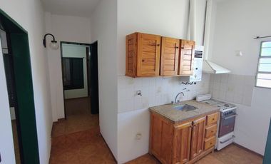 AMPLIO DEPARTAMENTO EN ALQUILER EN BARRIO SAN VICENTE