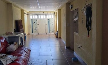 Casa en barrio Los Fresnos calle Rio Limay 2141