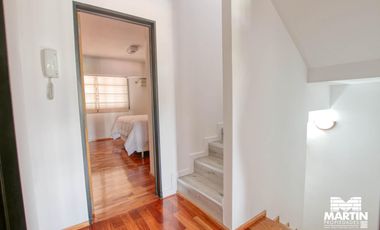 Casa duplex 5 ambientes con baño y toilette playroom jardin pileta quincho 2 cocheras