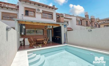 Casa duplex 5 ambientes con baño y toilette playroom jardin pileta quincho 2 cocheras