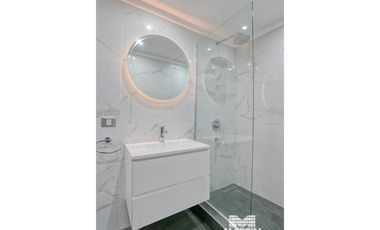 Casa duplex 5 ambientes con baño y toilette playroom jardin pileta quincho 2 cocheras