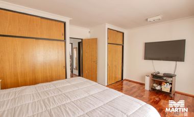 Casa duplex 5 ambientes con baño y toilette playroom jardin pileta quincho 2 cocheras