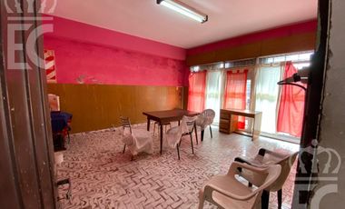 Casa con local en Lanús Oeste para reciclar