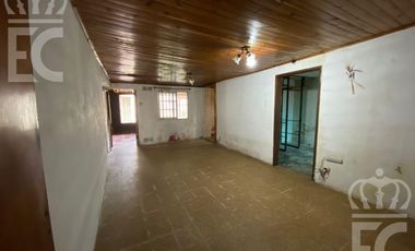 Casa con local en Lanús Oeste para reciclar