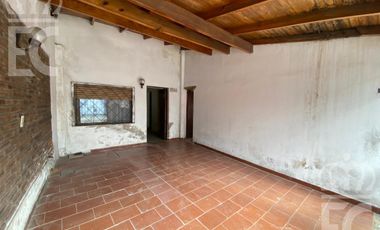 Casa con local en Lanús Oeste para reciclar