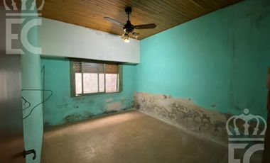 Casa con local en Lanús Oeste para reciclar