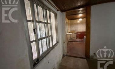 Casa con local en Lanús Oeste para reciclar