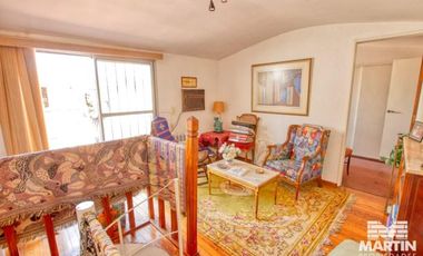 Casa con cuatro dormitorios (dos en suite) y jardín - Martínez