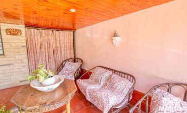 Casa con cuatro dormitorios (dos en suite) y jardín - Martínez