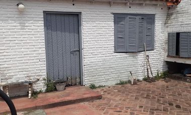 Casa en venta - 2 Dormitorios 1 Baño - Cocheras - 294Mts2 - Beccar, San Isidro