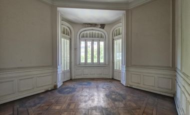 Edificio Comercial en Monserrat