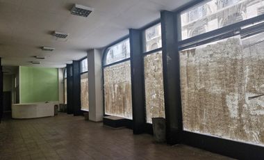 Edificio Comercial en Monserrat