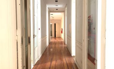 Edificio Comercial en Monserrat