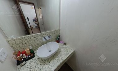 IMPECABLE PH con jardín a NUEVO a mts de Escalada Ctro y del FCGR - APTO CRÉDITO!!!